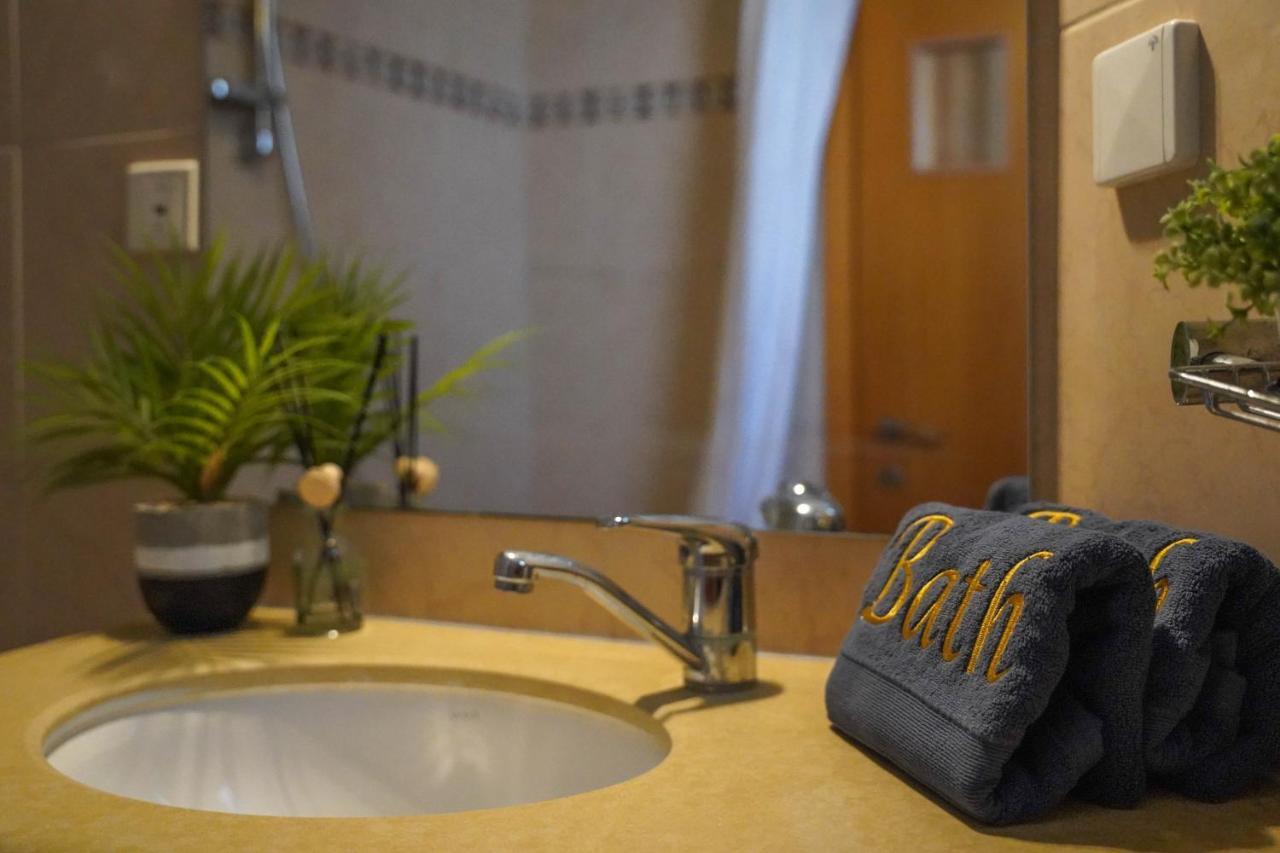 Two Bed Room Apartment 5 Min Walk To The Beach Eilat Esterno foto